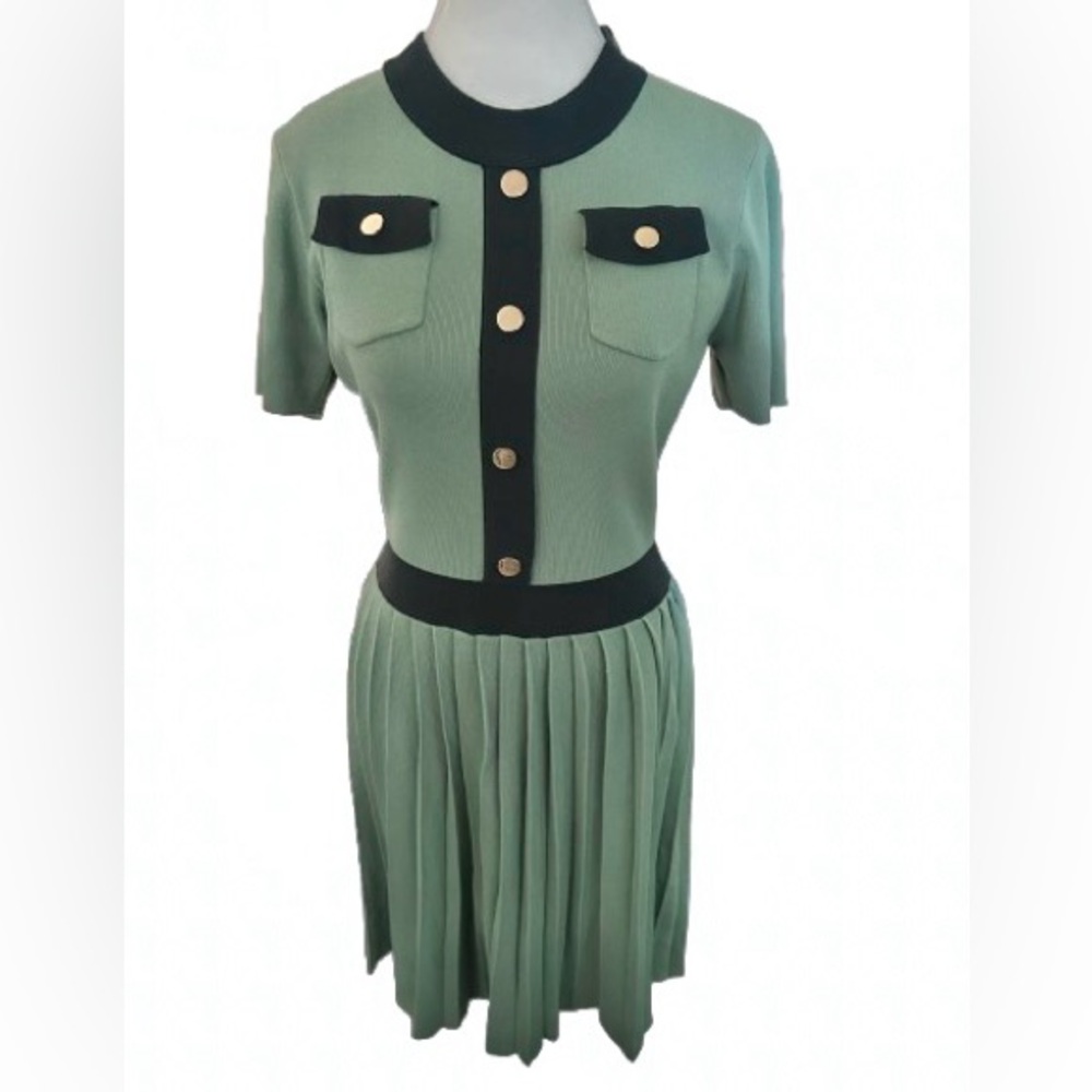 NWT Alexia Admor Green Sweater Medium Knit Pleated Midi Designer New Buttons